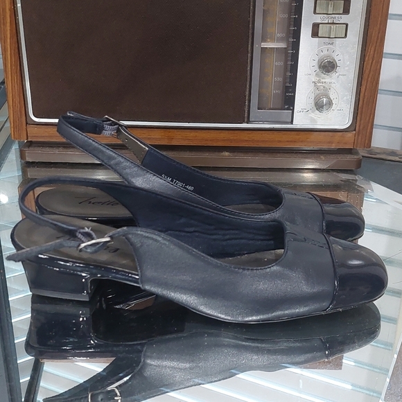 Trotters Women's Shoes Sling back Size 5.5M - Black Modest Leather Heels - Picture 8 of 8